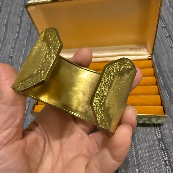 Silpada Athena Cuff - Picture 2 of 4